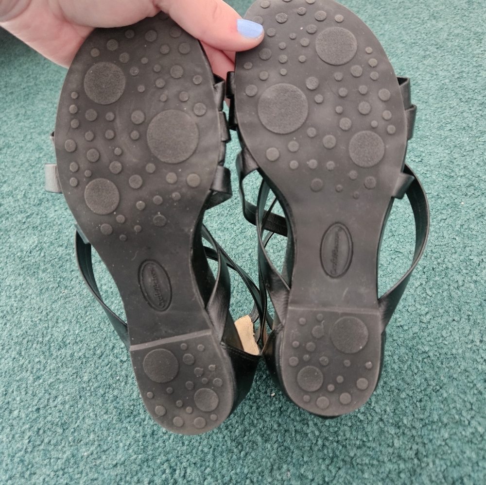 Croft & Barrow Black Strappy Sandals - Picture 4 of 5